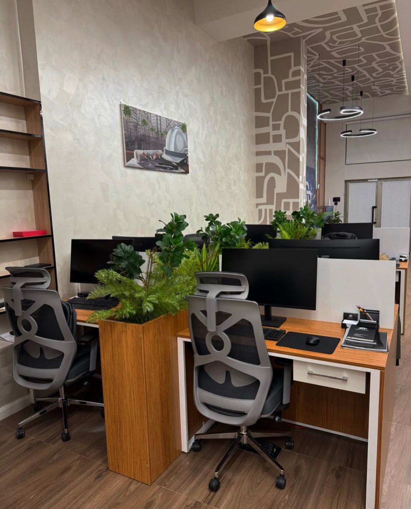 Sizi ofisimizdə görməkdən məmnun olarıq